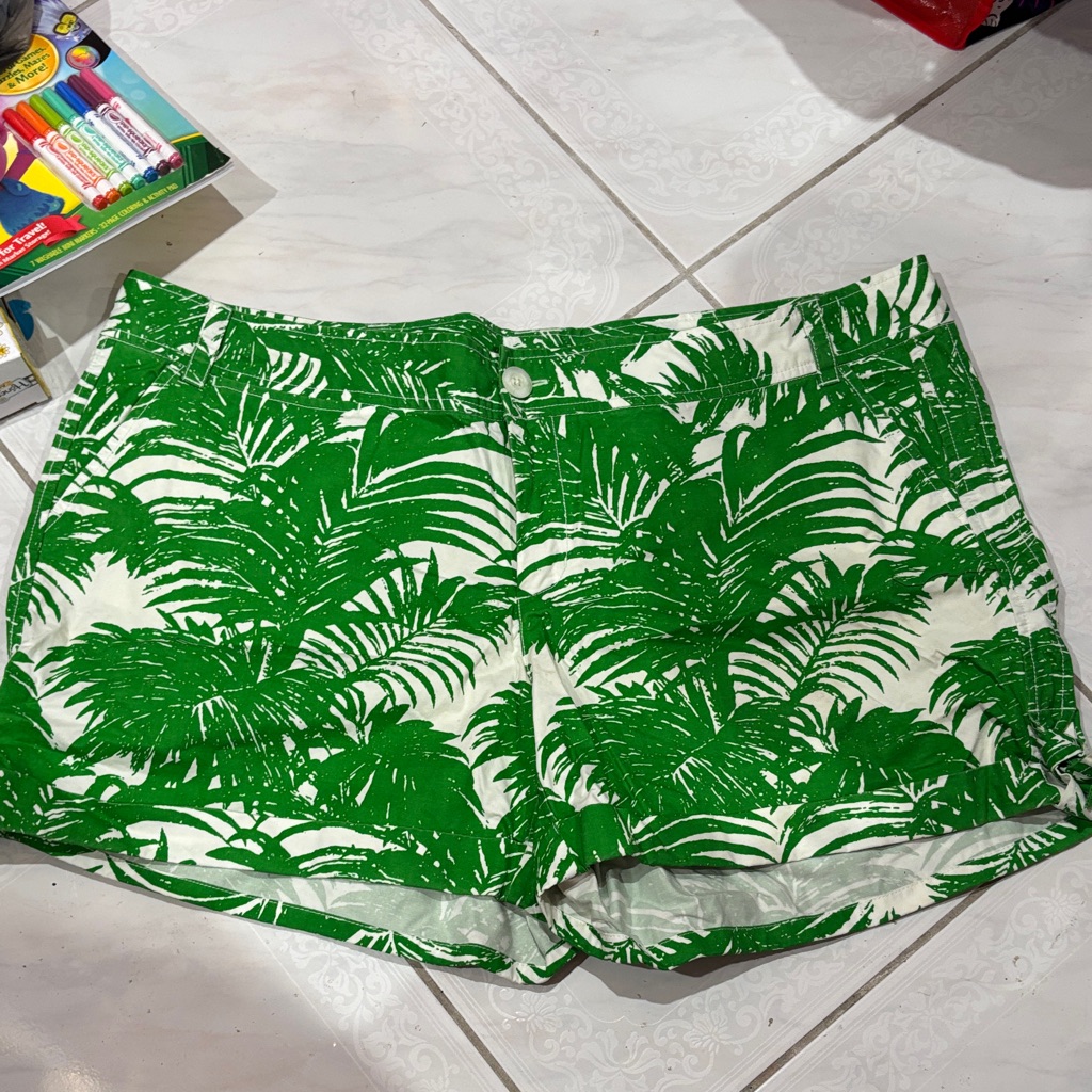 Old Navy Green Palm Print Women's Jean Shorts